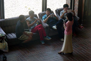 �L�q�x����