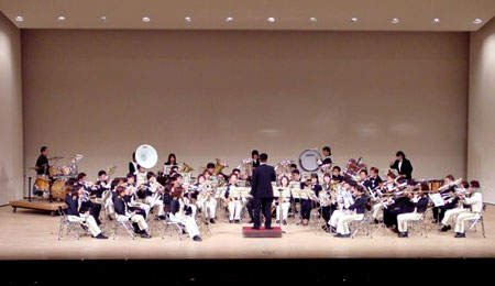 �u���X�E�o���h�ƃ}�[�`���O�E�o���h�Ƃ̍������t