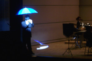 �M�т̒��������炱�̐l�̉E�ɏo��҂͂��܂���